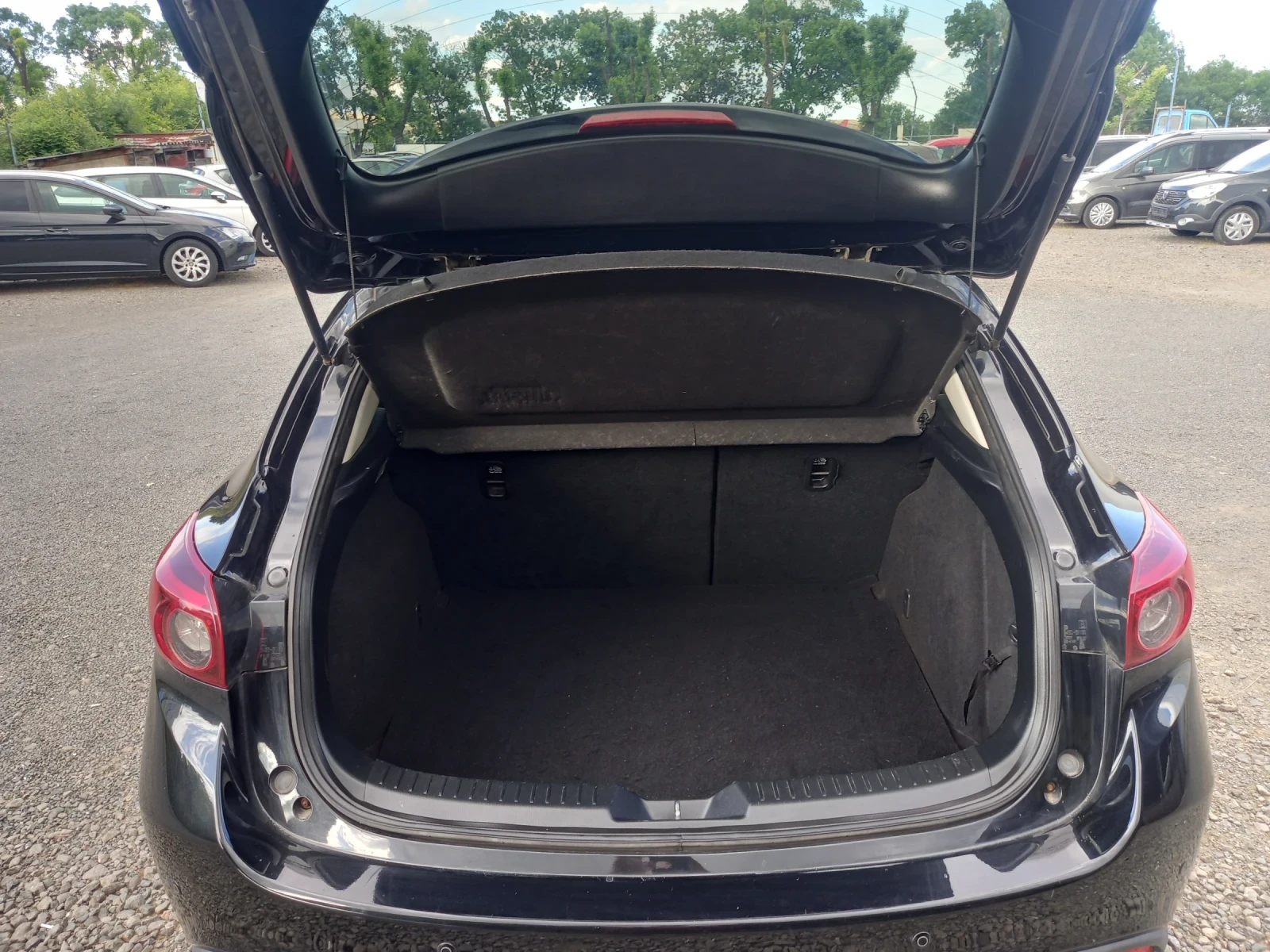 Mazda 3 2.0 skayactiv, снимка 11 - Автомобили и джипове - 54921666