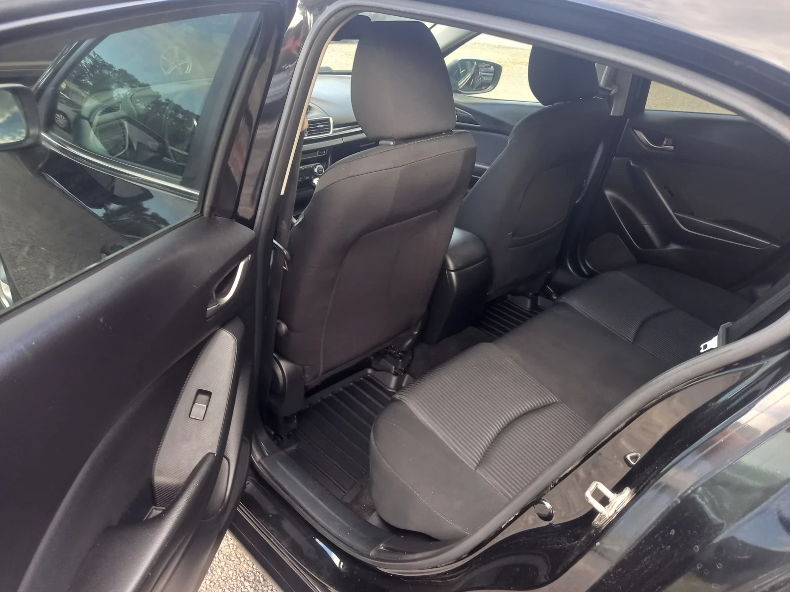 Mazda 3 2.0 skayactiv, снимка 12 - Автомобили и джипове - 54921666