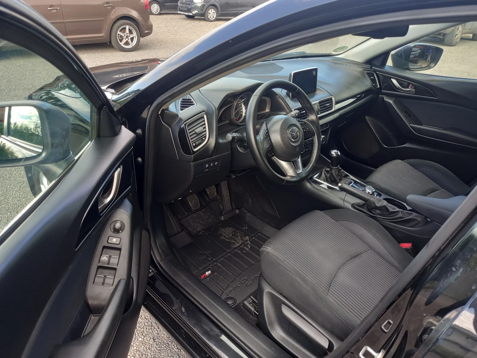 Mazda 3 2.0 skayactiv, снимка 13 - Автомобили и джипове - 54921666