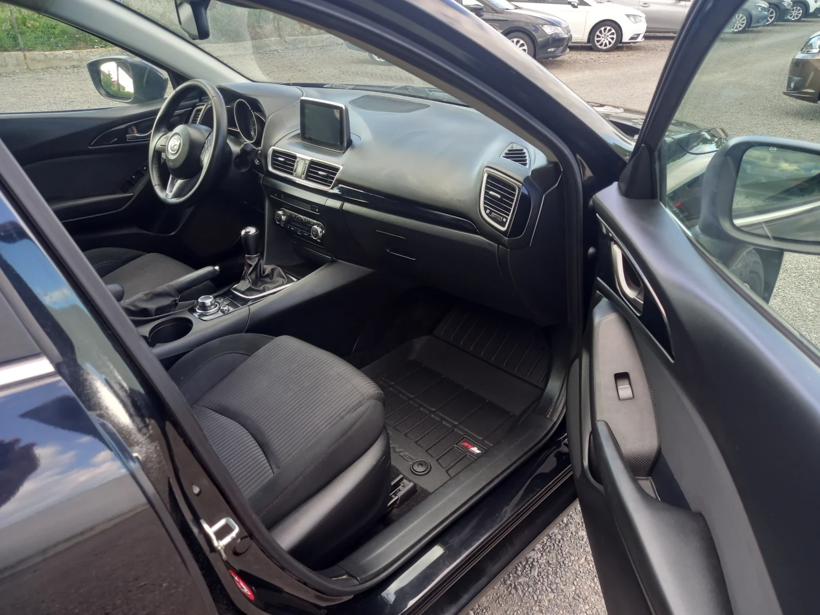 Mazda 3 2.0 skayactiv, снимка 9 - Автомобили и джипове - 54921666