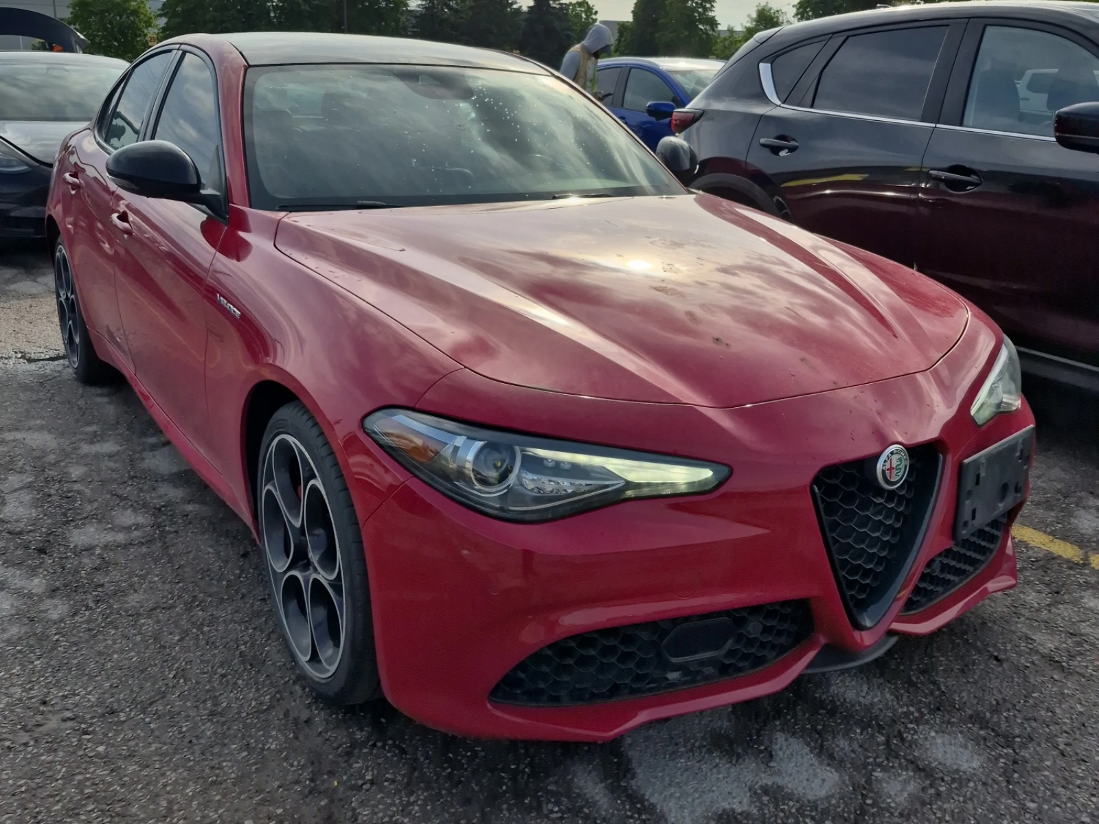 Alfa Romeo Giulia VELOCE/AWD/H&K/Distronic/RED Interior, снимка 2 - Автомобили и джипове - 54978275
