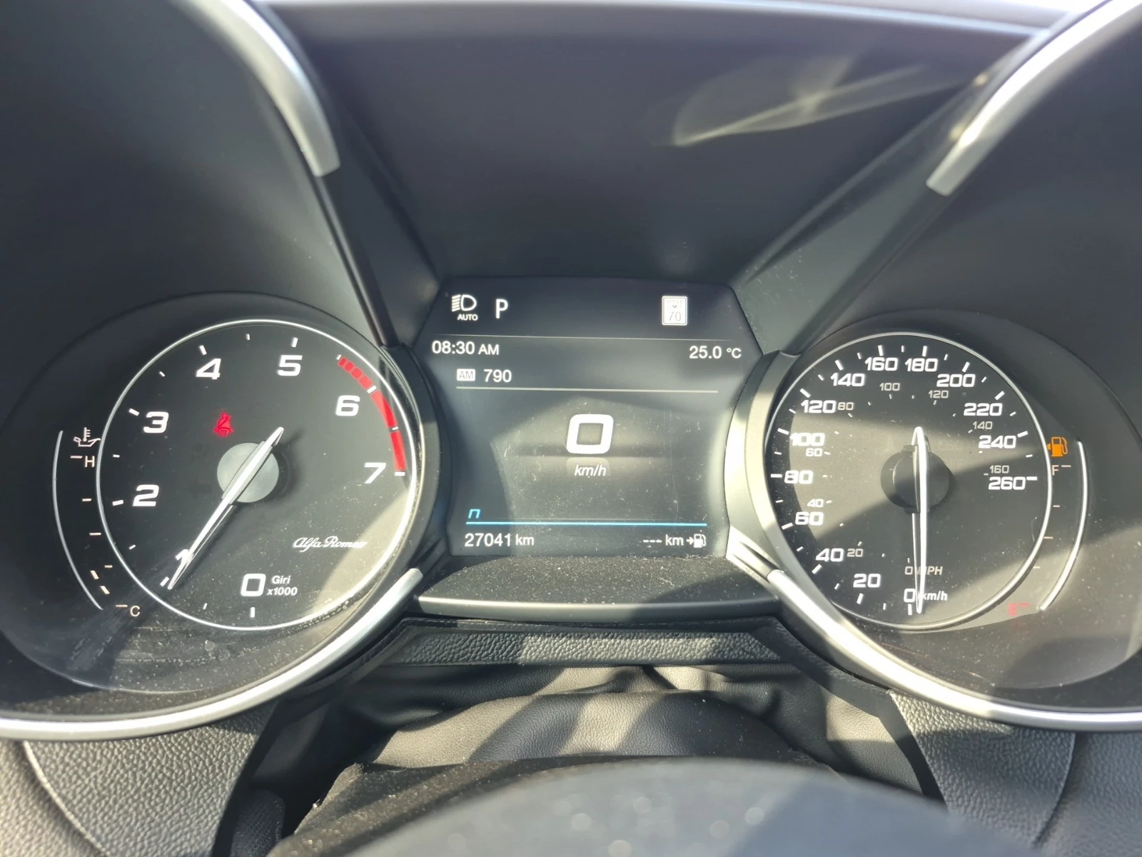 Alfa Romeo Giulia VELOCE/AWD/H&K/Distronic/RED Interior, снимка 11 - Автомобили и джипове - 54978275