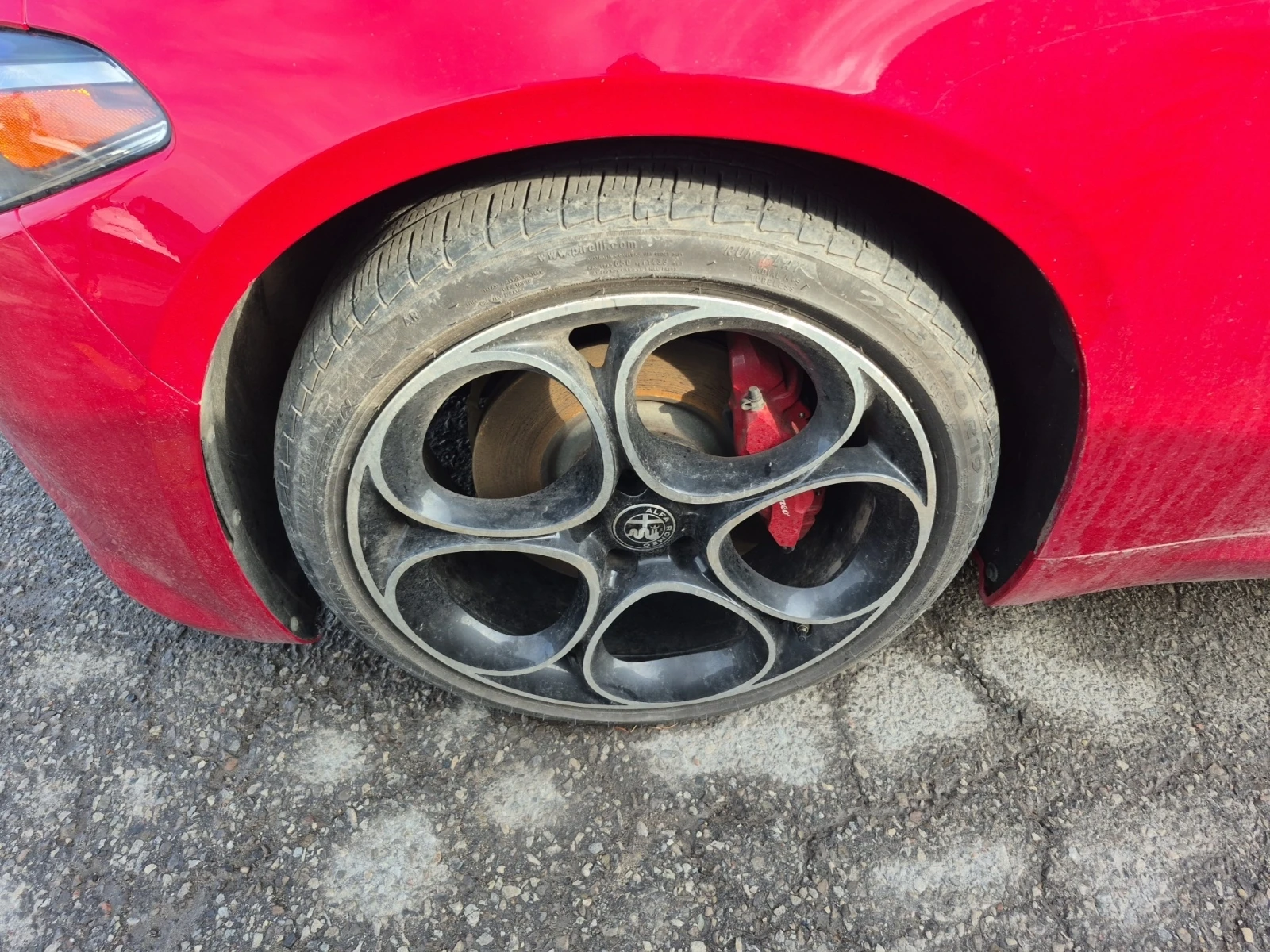 Alfa Romeo Giulia VELOCE/AWD/H&K/Distronic/RED Interior, снимка 6 - Автомобили и джипове - 54978275