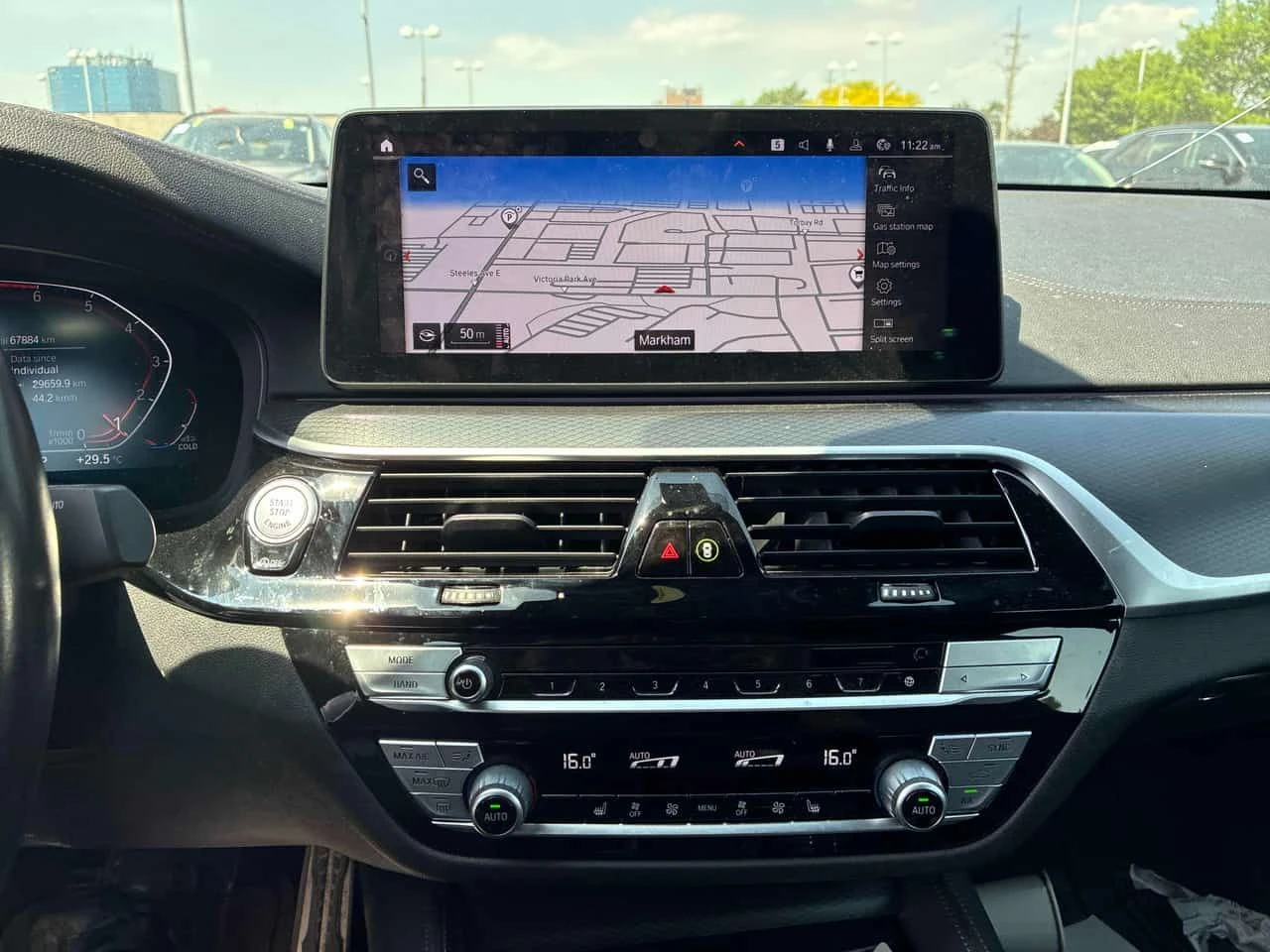 BMW 530 * 530i xDrive* АВТОКРЕДИТ БЕЗ ПЪРВОНАЧАЛНА ВНОСКА*, снимка 9 - Автомобили и джипове - 55454540