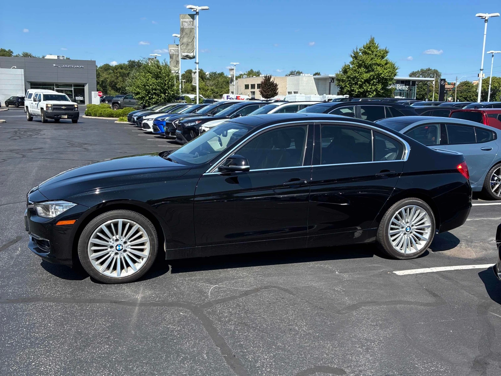 BMW 328 i xDrive | CARFAX | АВТОКРЕДИТ БЕЗ ПЪРВОНАЧАЛНА , снимка 3 - Автомобили и джипове - 55874603
