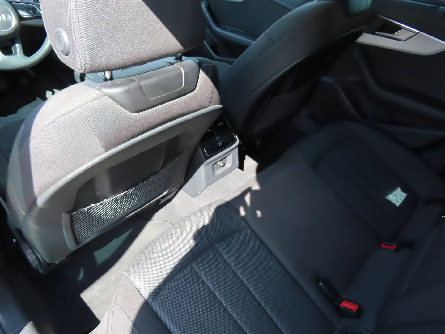 Audi A4, снимка 13 - Автомобили и джипове - 56422777