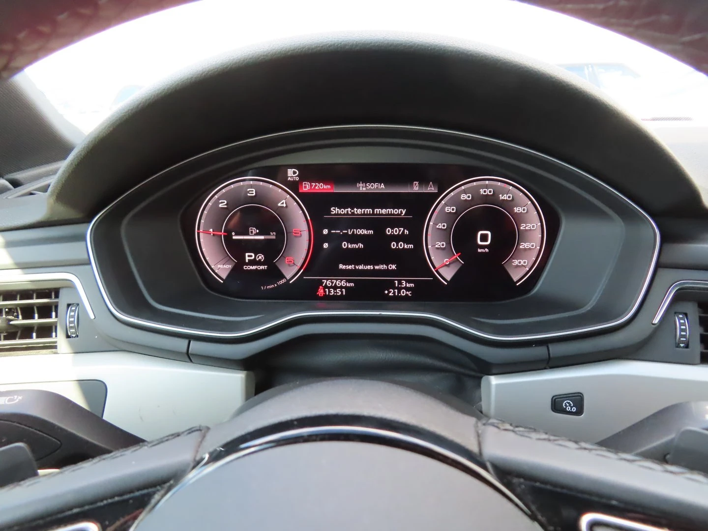 Audi A4, снимка 8 - Автомобили и джипове - 56422777
