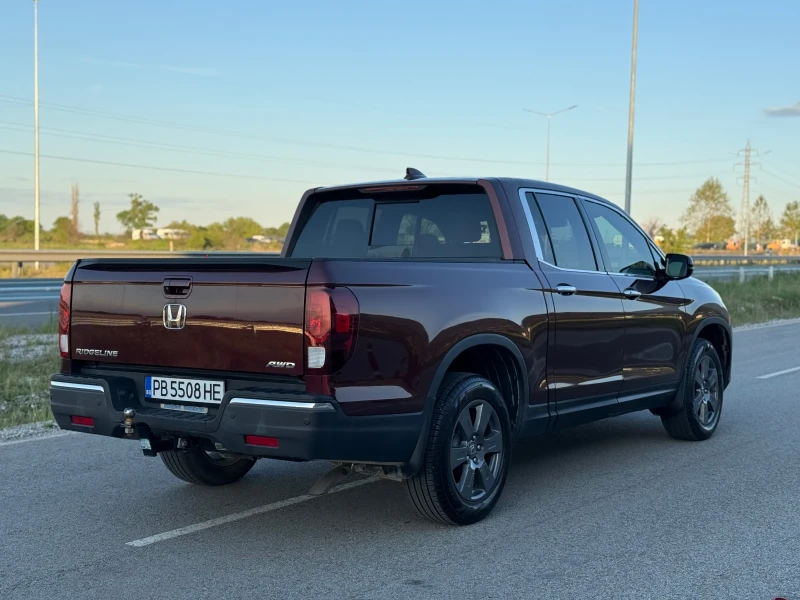 Honda Ridgeline, снимка 3 - Автомобили и джипове - 52244483