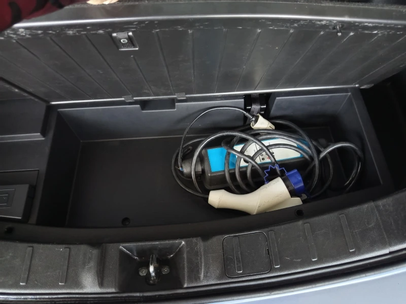 Mitsubishi Outlander 2.0 i 4 &#215; 4 PHEV, снимка 13 - Автомобили и джипове - 52478725