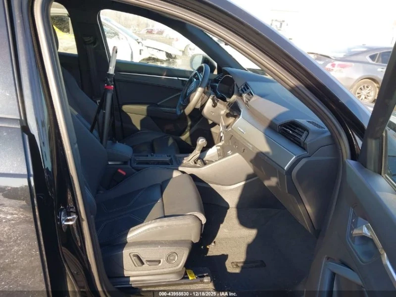 Audi Q3  PREMIUM 45 TFSI S LINE QUATTRO TIPTRONIC, снимка 4 - Автомобили и джипове - 53379211