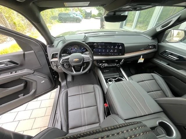 Chevrolet Suburban 6.2 V8 HIGH COUNTRY/FACELIFT/HUD/PANO/TV/7-МЕСТЕН - изображение 8