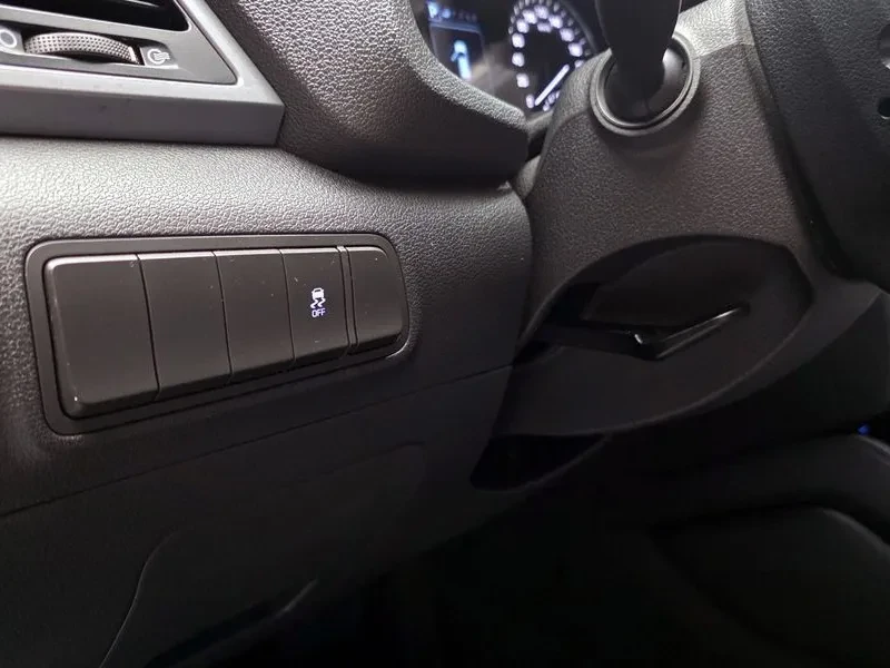 Hyundai Tucson Diesel 2.0 4Wd Style Special, снимка 15 - Автомобили и джипове - 53366429