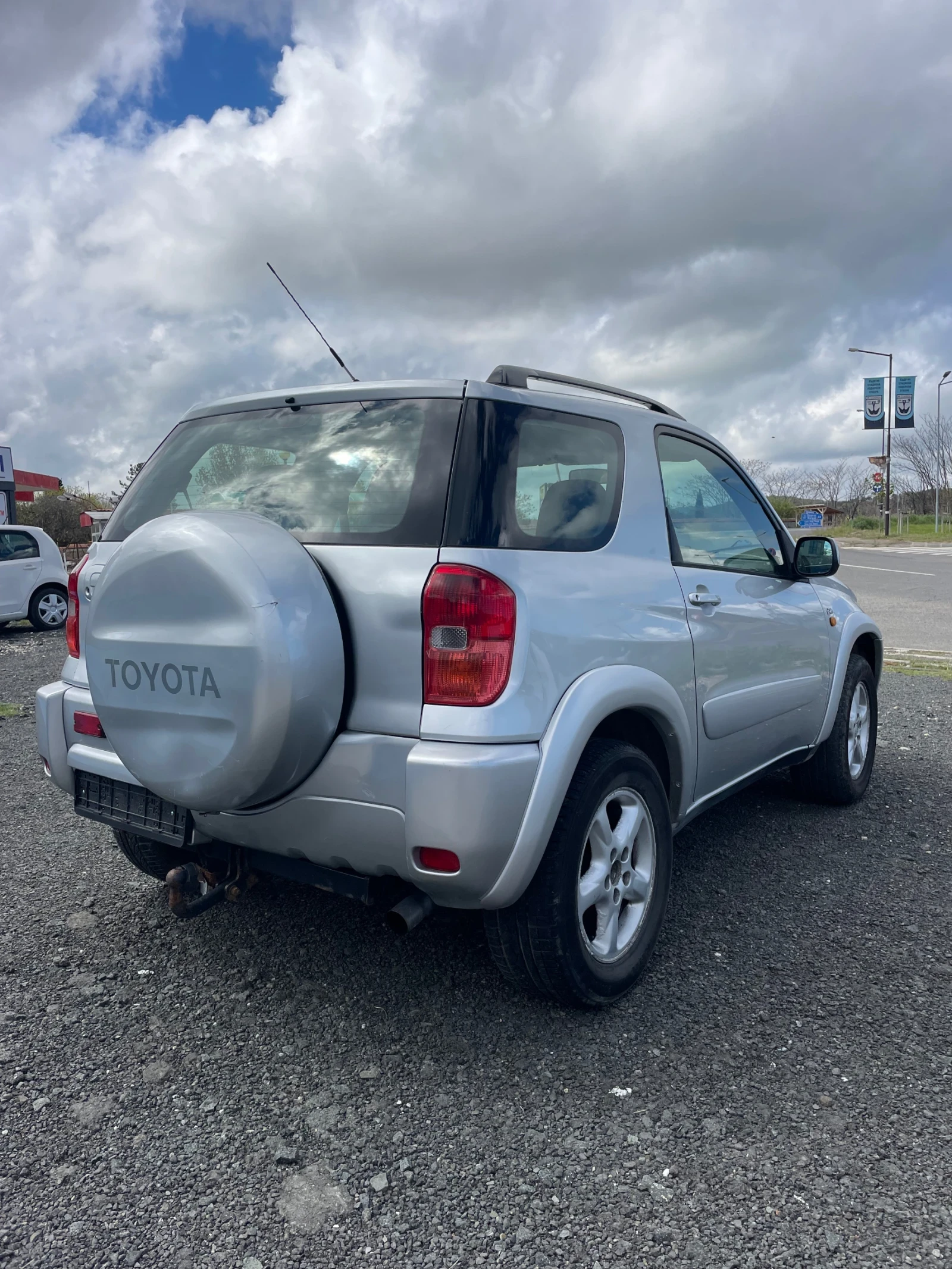 Toyota Rav4 2.0 D-4D-114к.с. - изображение 4