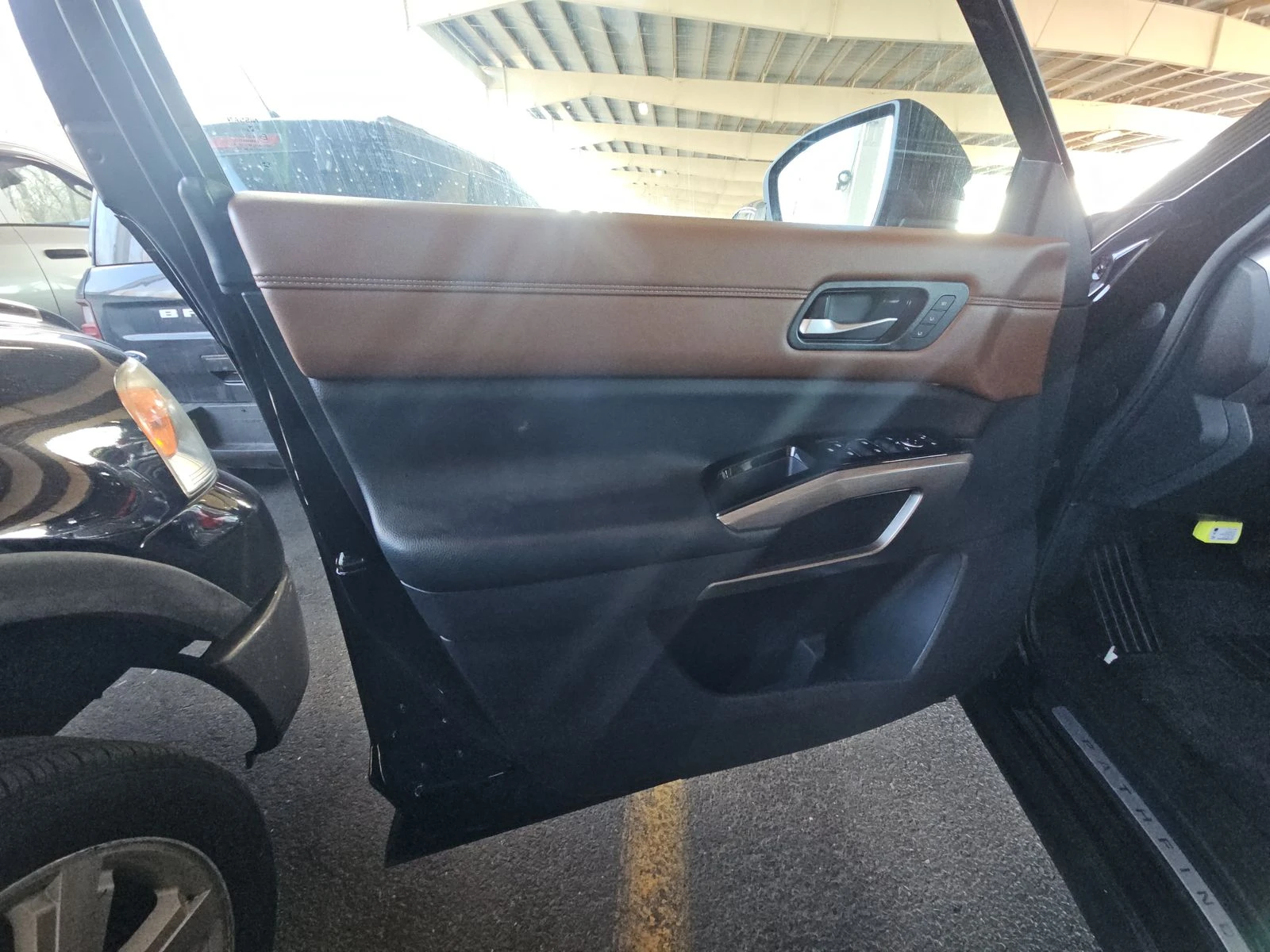 Nissan Pathfinder PLATINUM 3.5L ОБДУХВАНЕ/ПОДГРЕВИ/DISTRONIC/FULL - изображение 8