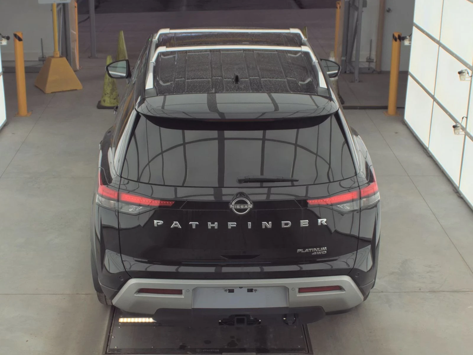 Nissan Pathfinder PLATINUM 3.5L ОБДУХВАНЕ/ПОДГРЕВИ/DISTRONIC/FULL - изображение 5