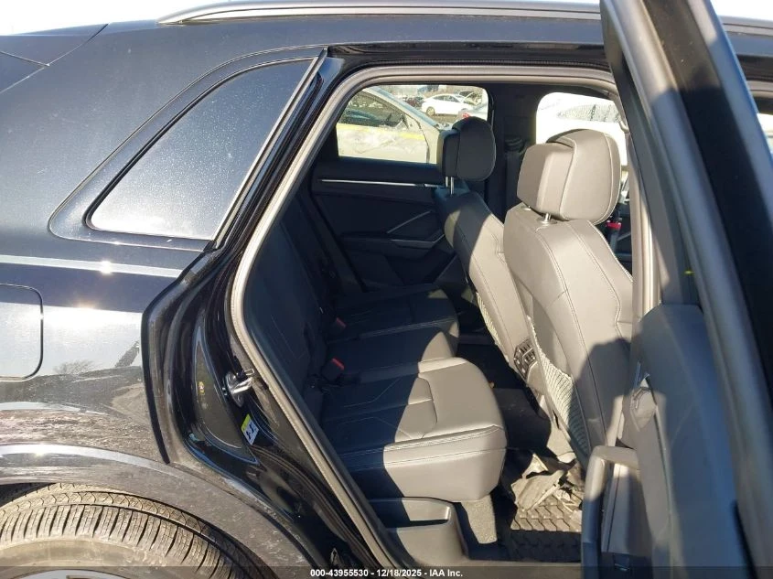 Audi Q3  PREMIUM 45 TFSI S LINE QUATTRO TIPTRONIC - изображение 7