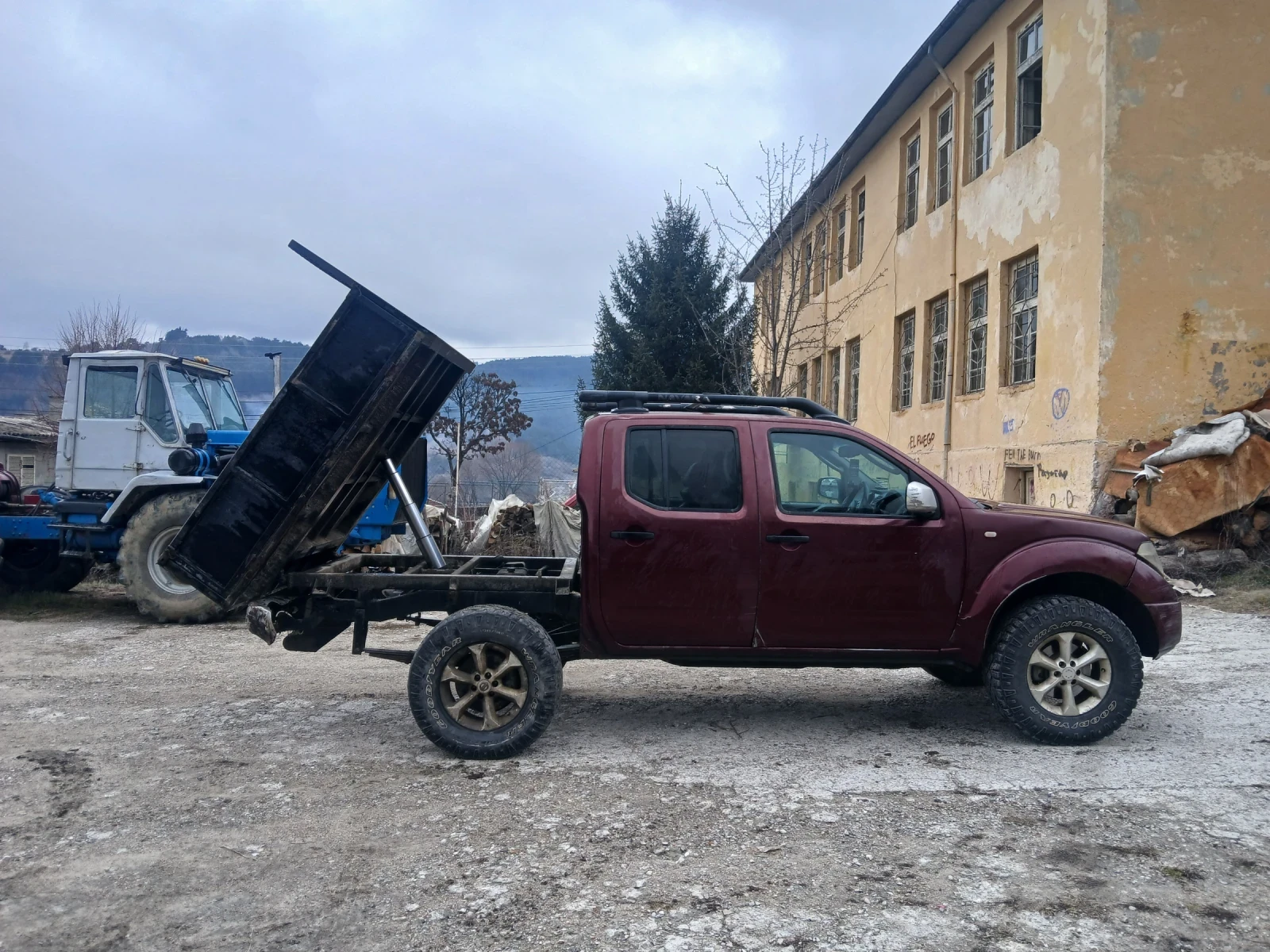Nissan Navara Д40, снимка 3 - Автомобили и джипове - 53763212