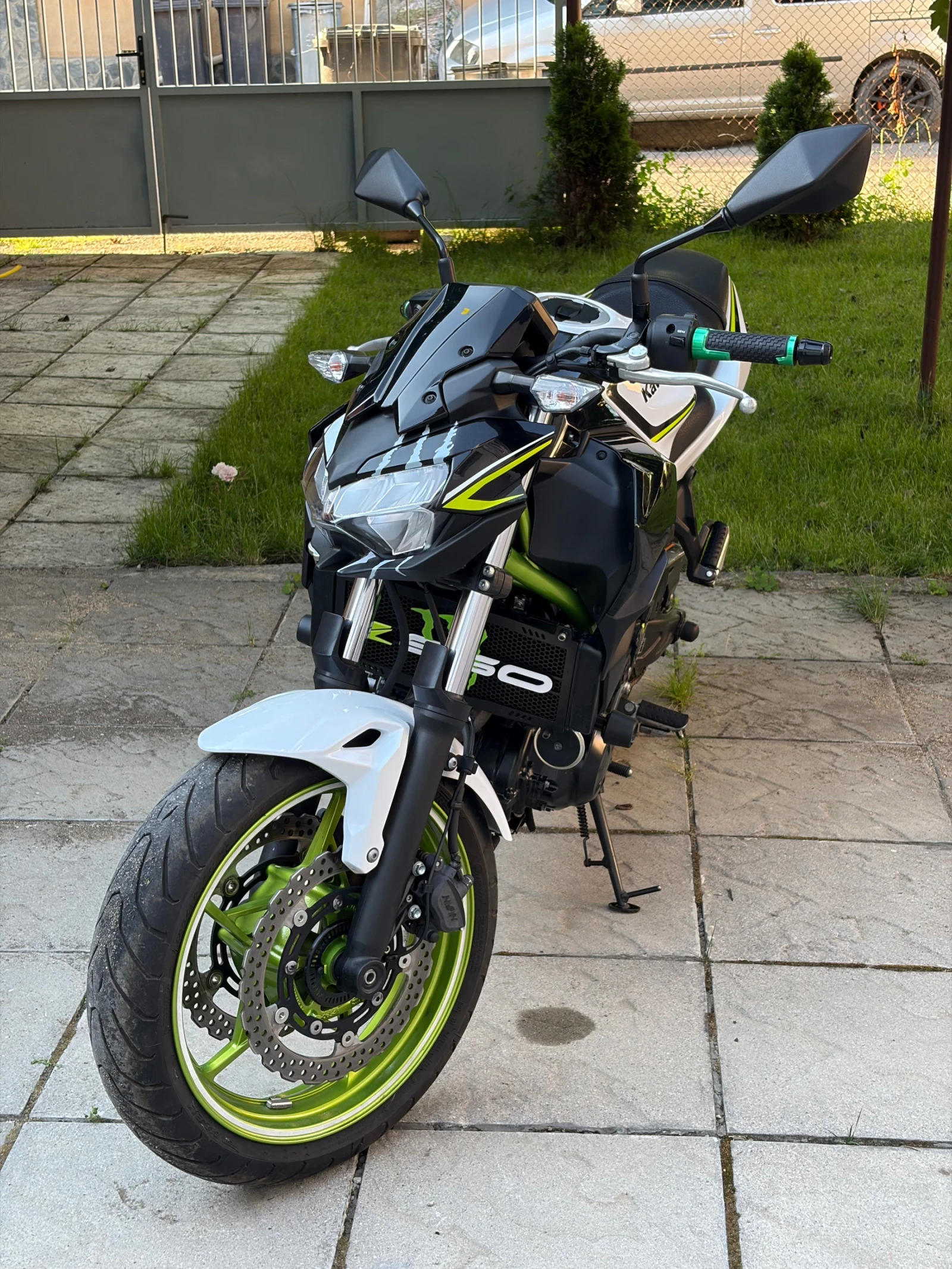 Kawasaki Z 650, снимка 5 - Мотоциклети и мототехника - 54917584