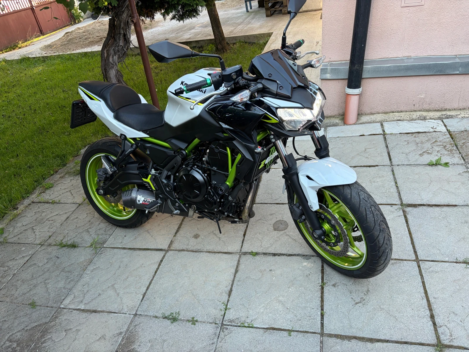 Kawasaki Z 650, снимка 9 - Мотоциклети и мототехника - 54917584