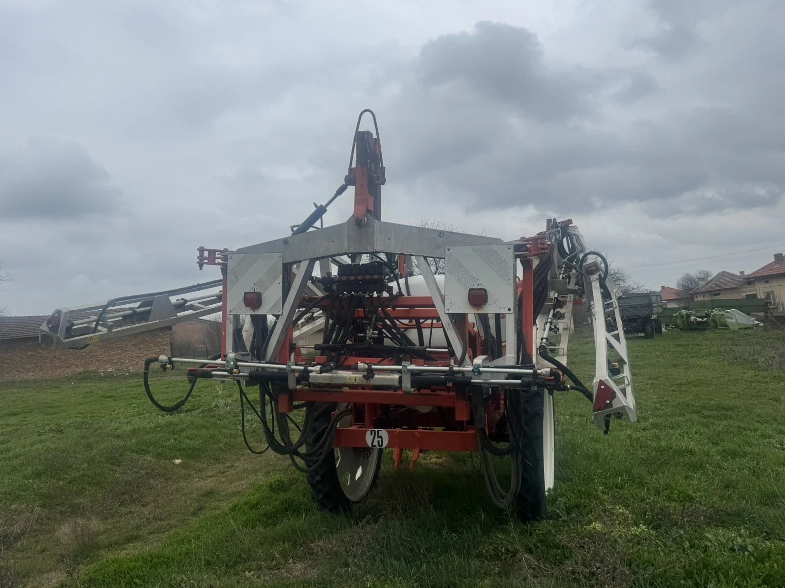 Пръскачка KUHN, снимка 3 - Селскостопанска техника - 54092334