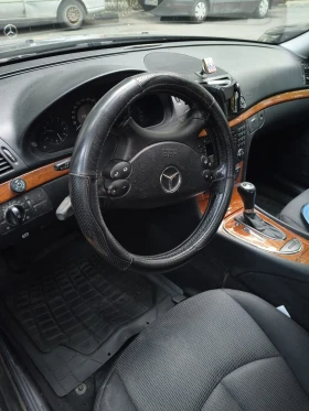 Mercedes-Benz E 200, снимка 9