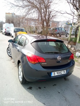 Opel Astra, снимка 7 - Автомобили и джипове - 45911498