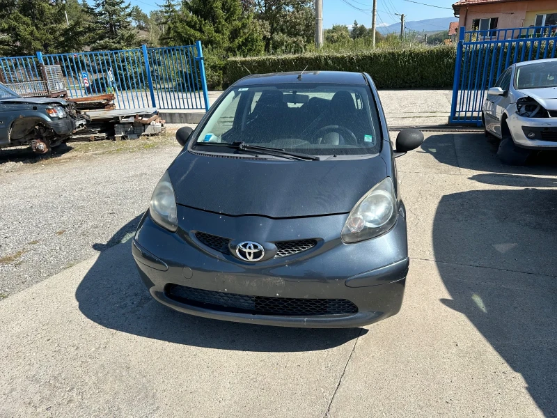 Toyota Aygo 1.0i, снимка 4 - Автомобили и джипове - 38871887