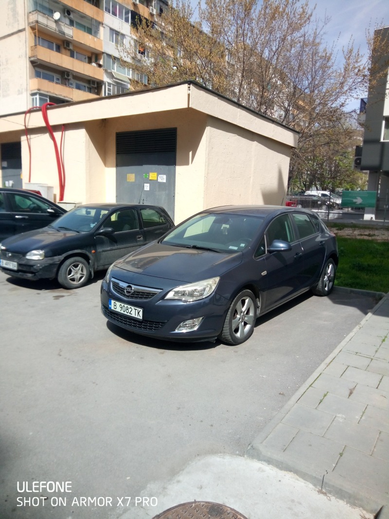 Opel Astra, снимка 1 - Автомобили и джипове - 45911498
