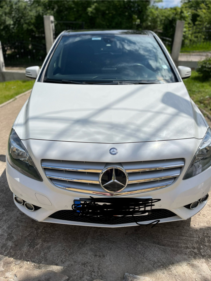 Mercedes-Benz B 180, снимка 1 - Автомобили и джипове - 46392285