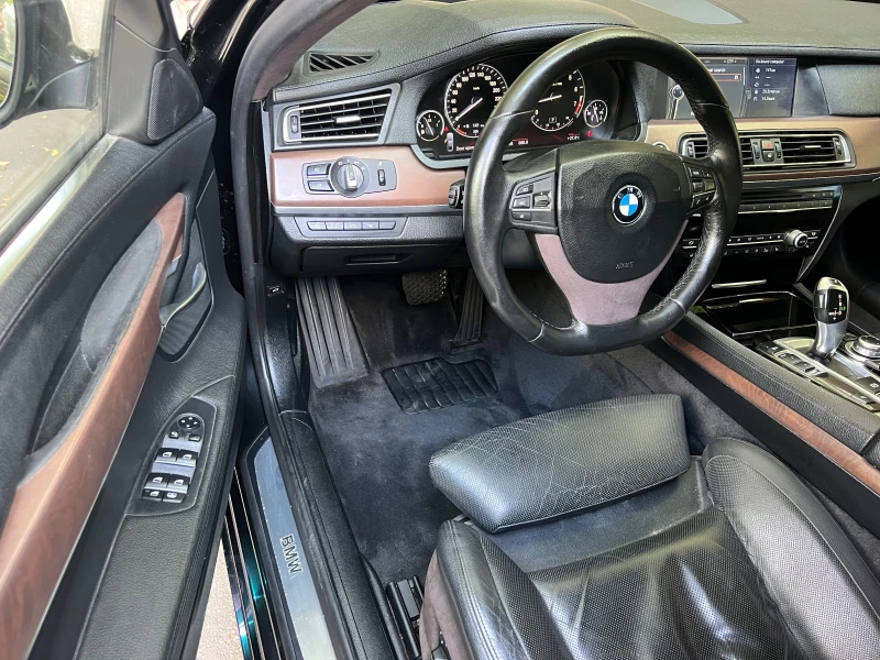 BMW 750 Li VAKUM/HEAD-UP/2xTV/NIGHT VISION/KAMERA/FULL MAX, снимка 9 - Автомобили и джипове - 47181775