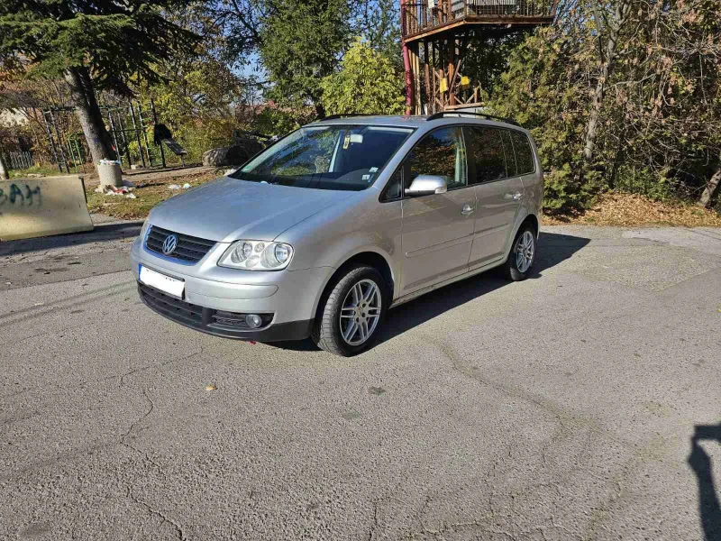 VW Touran 1.9TDI 105кс 6скорости, снимка 1 - Автомобили и джипове - 47926916