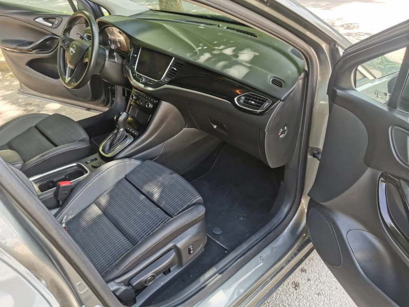 Opel Astra Комби, снимка 8 - Автомобили и джипове - 52499726