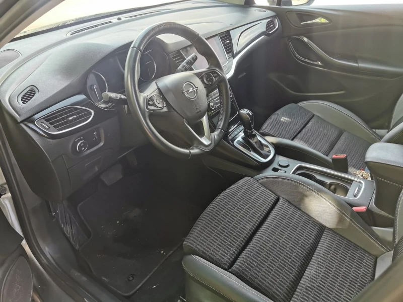 Opel Astra Комби, снимка 6 - Автомобили и джипове - 52499726