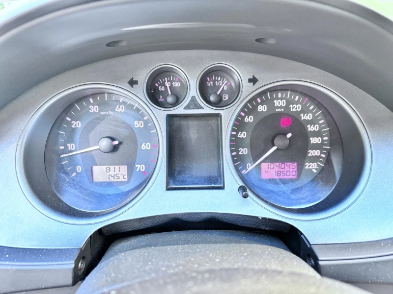 Seat Cordoba, снимка 8 - Автомобили и джипове - 52403676