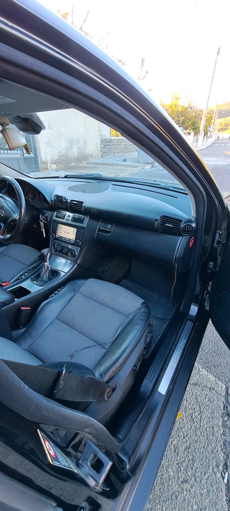 Mercedes-Benz C 200, снимка 8 - Автомобили и джипове - 52457369