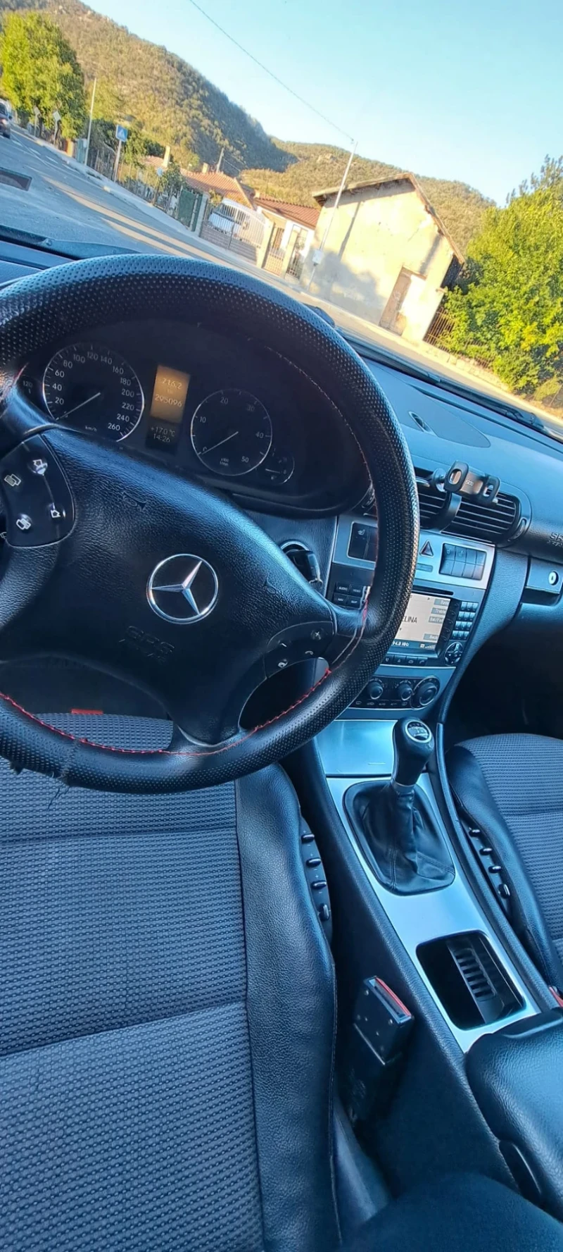 Mercedes-Benz C 200, снимка 7 - Автомобили и джипове - 52457369