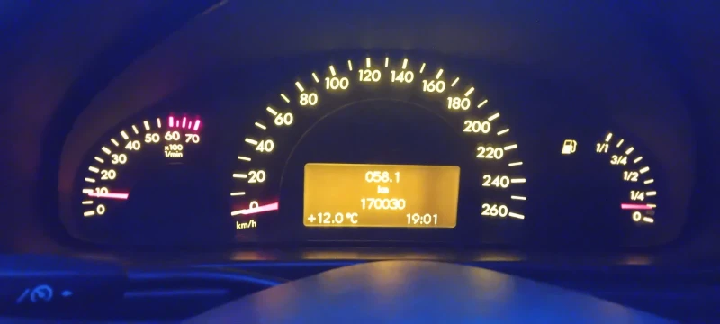 Mercedes-Benz C 200 Kompressor/gas, снимка 7 - Автомобили и джипове - 52044693