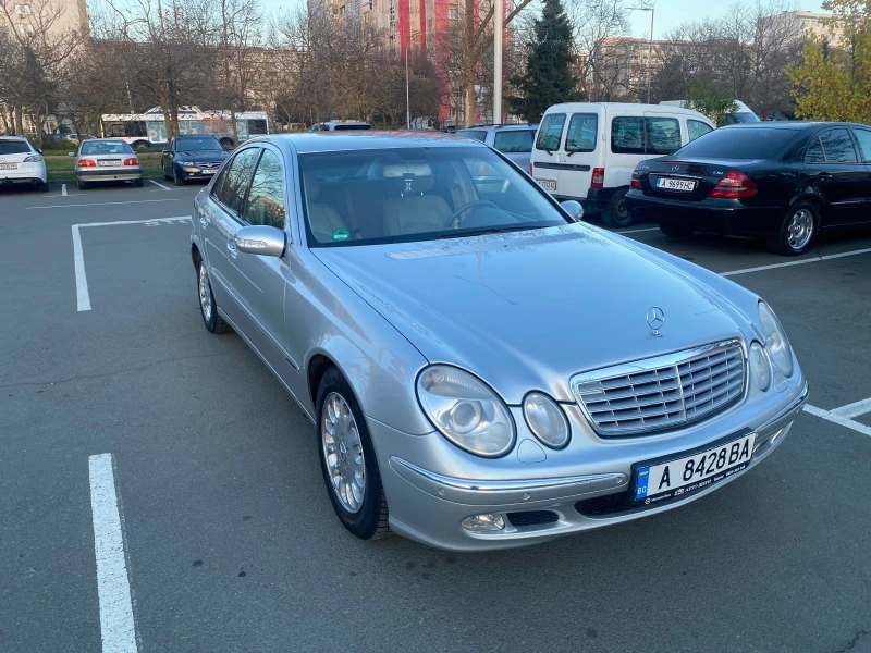 Mercedes-Benz E 200 2, 0 автомат нова газова уредба 10/100 газ, снимка 4 - Автомобили и джипове - 52831243
