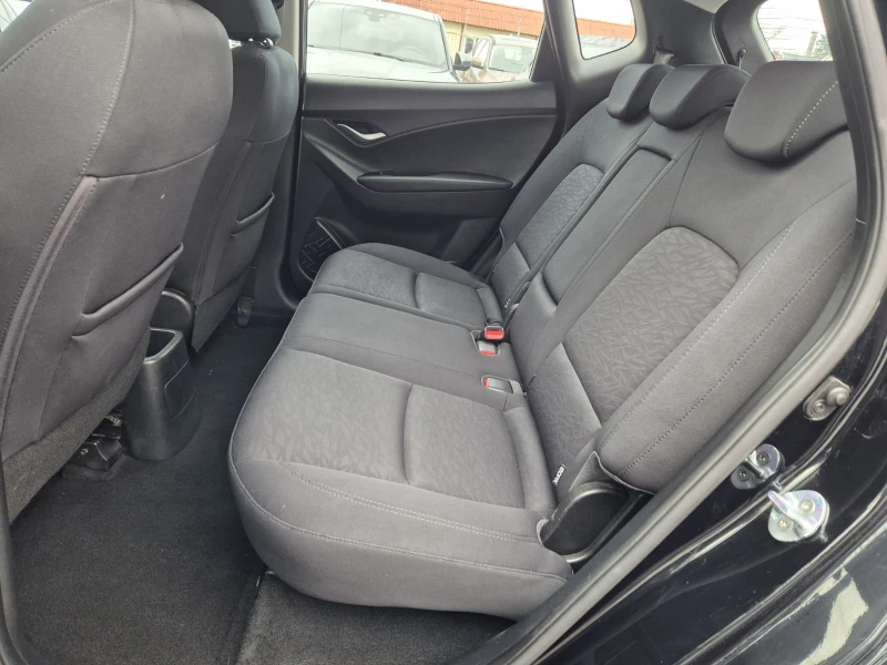 Hyundai Ix20 1.4i-168000км, снимка 14 - Автомобили и джипове - 53280649