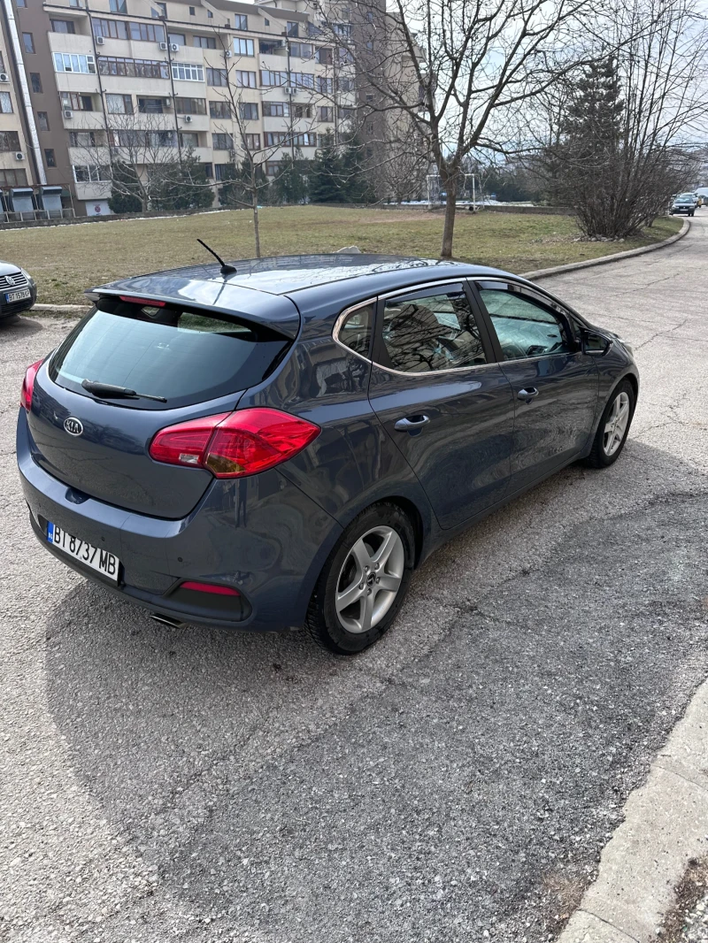 Kia Ceed 1.6. CRDI, снимка 5 - Автомобили и джипове - 53340559