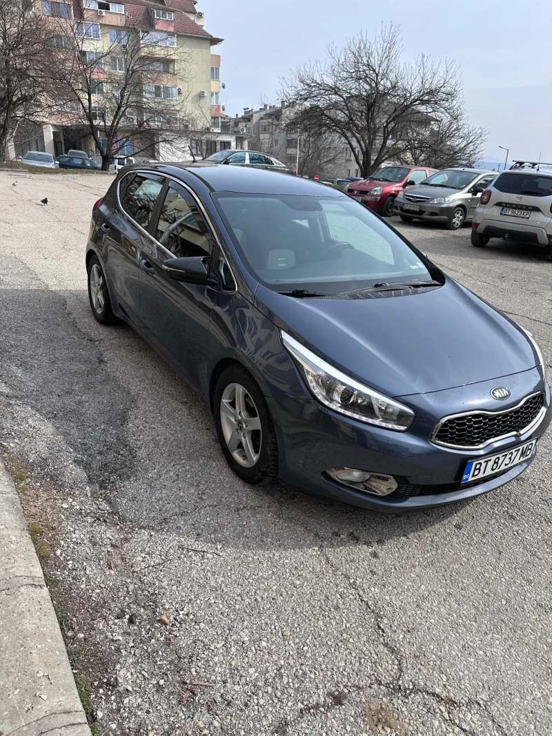 Kia Ceed 1.6. CRDI, снимка 2 - Автомобили и джипове - 53340559