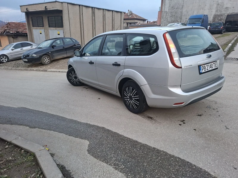 Ford Focus 1.6 Tdci, снимка 4 - Автомобили и джипове - 53376339
