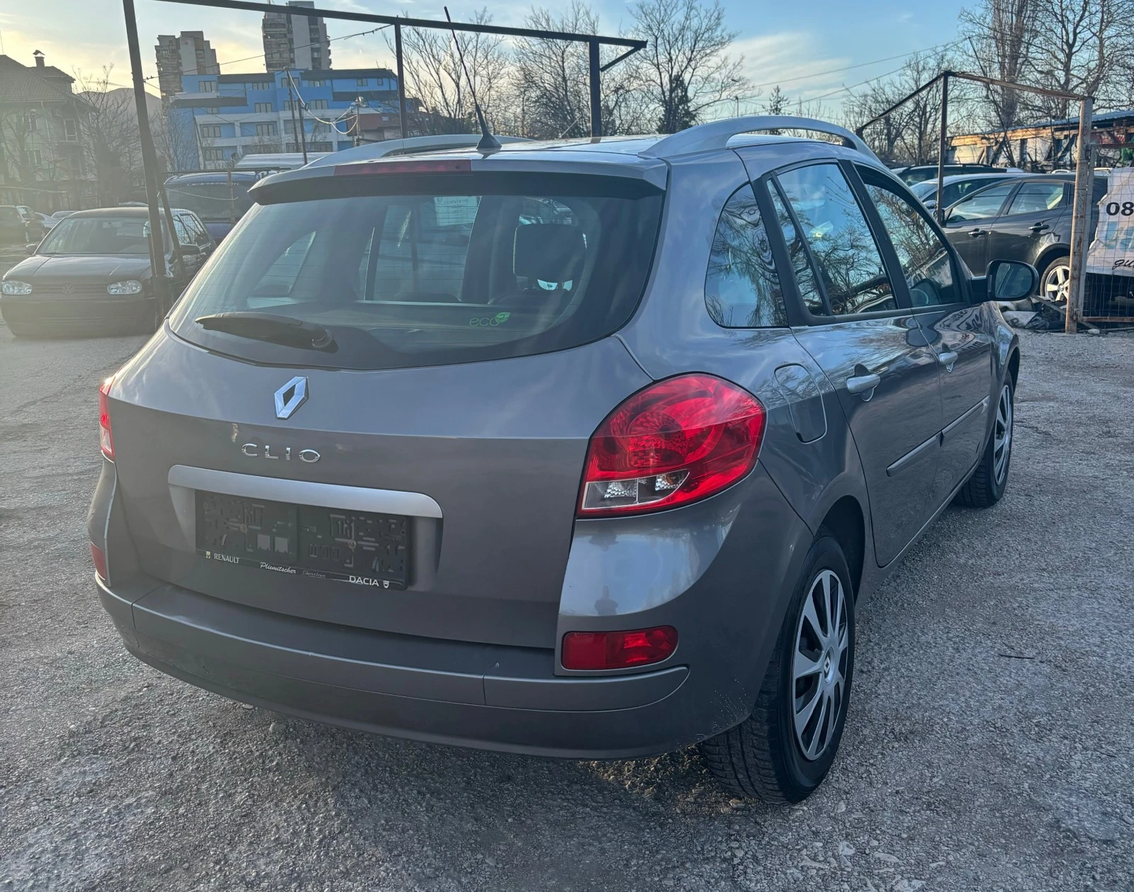 Renault Clio 1.2i - изображение 7