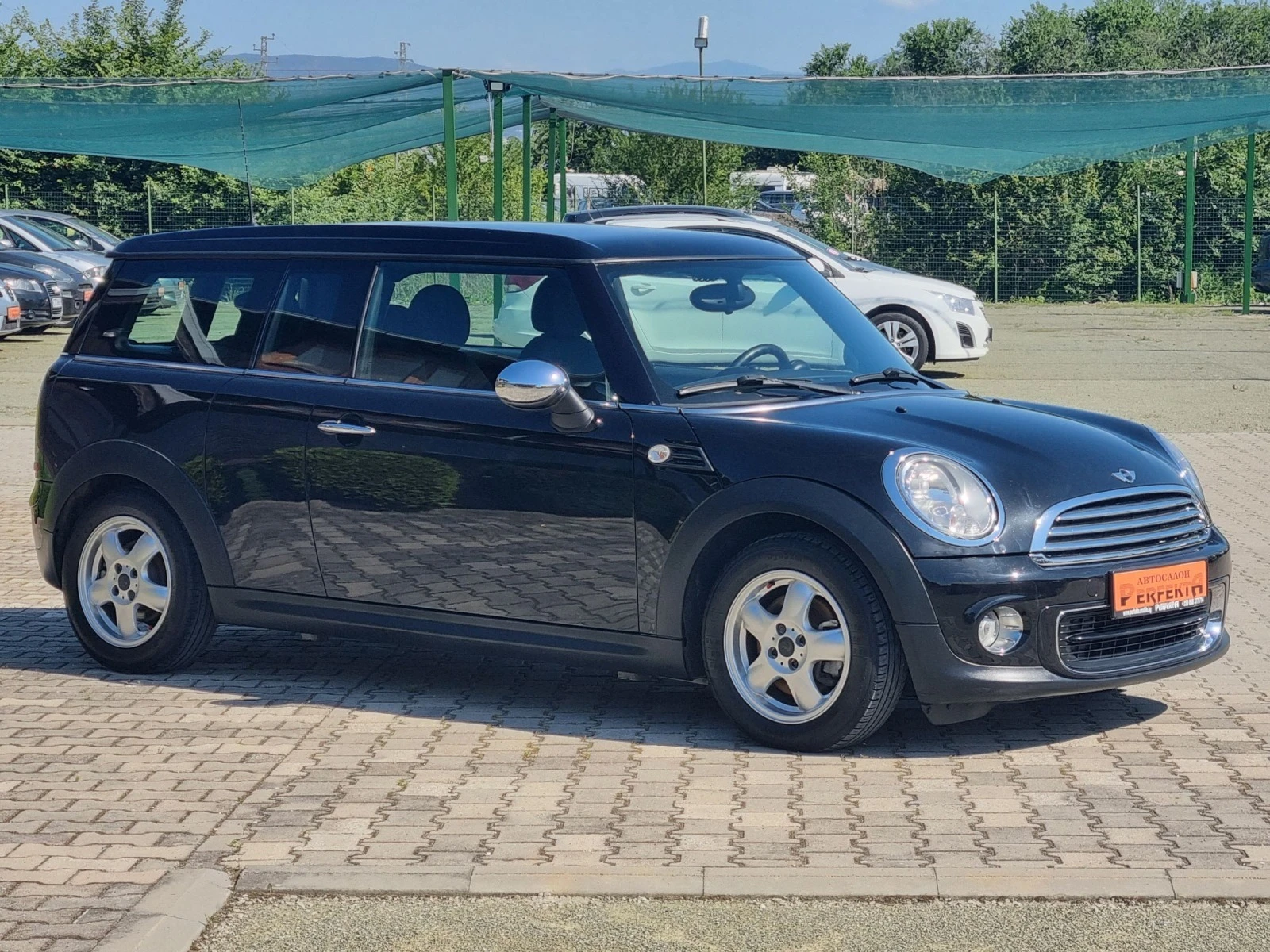 Mini Clubman 1.6 газ/бензин 98к.с. - изображение 6