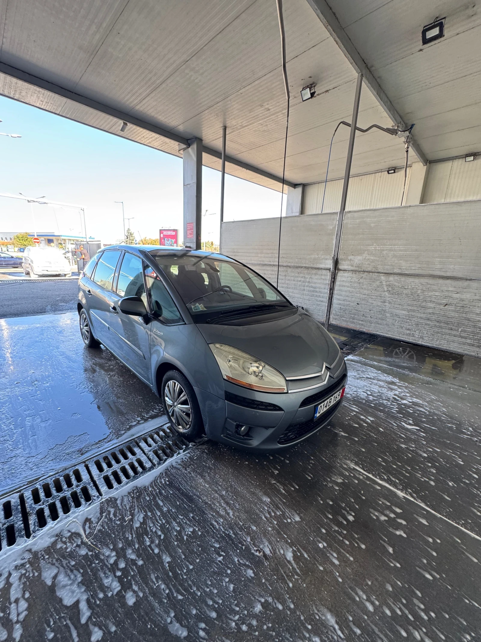 Citroen C4 Picasso 1.6 HDi - изображение 2