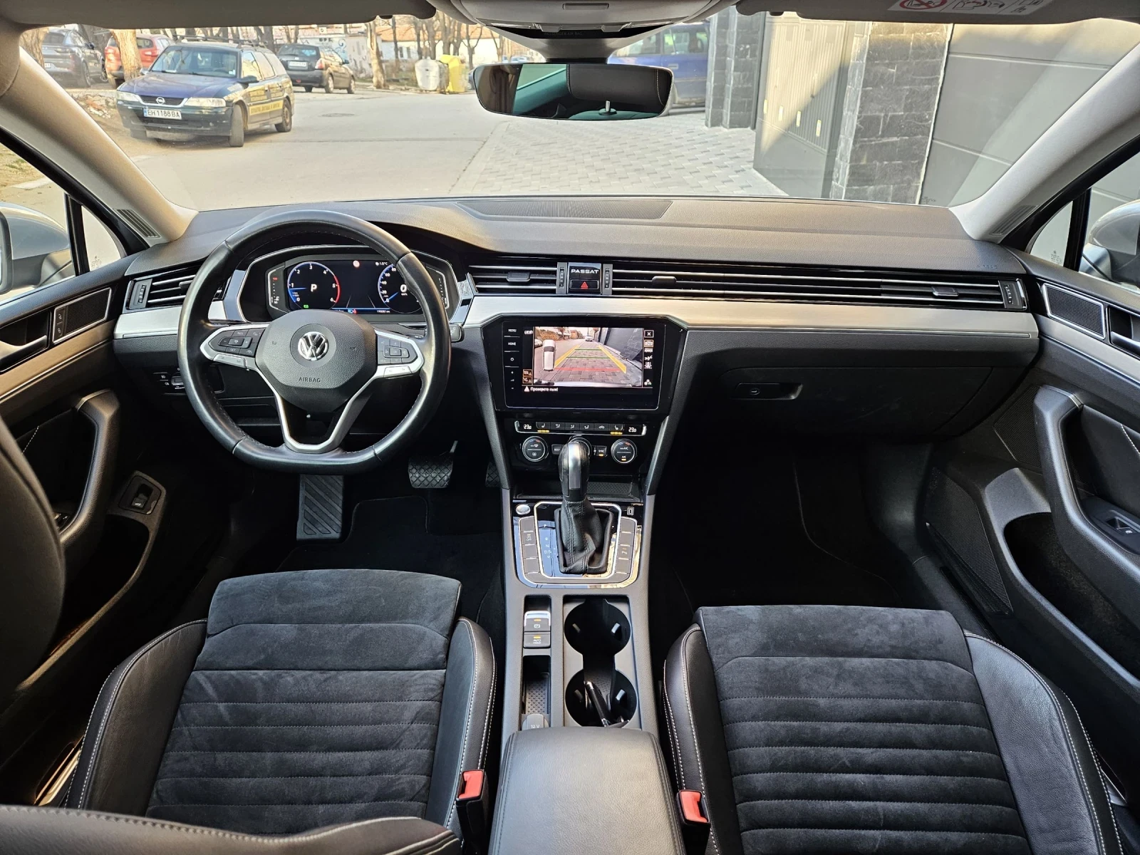 VW Passat 2.0TDI190к.с ELEGANCE Дигитал Камера Дист KEYLESS  - изображение 9