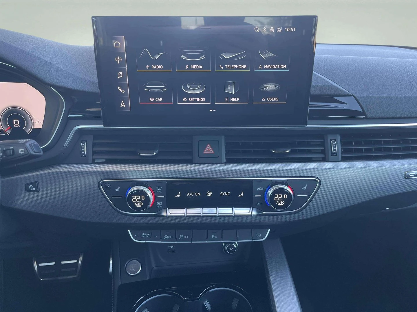 Audi A4 S line 40 TDI quattro - изображение 9