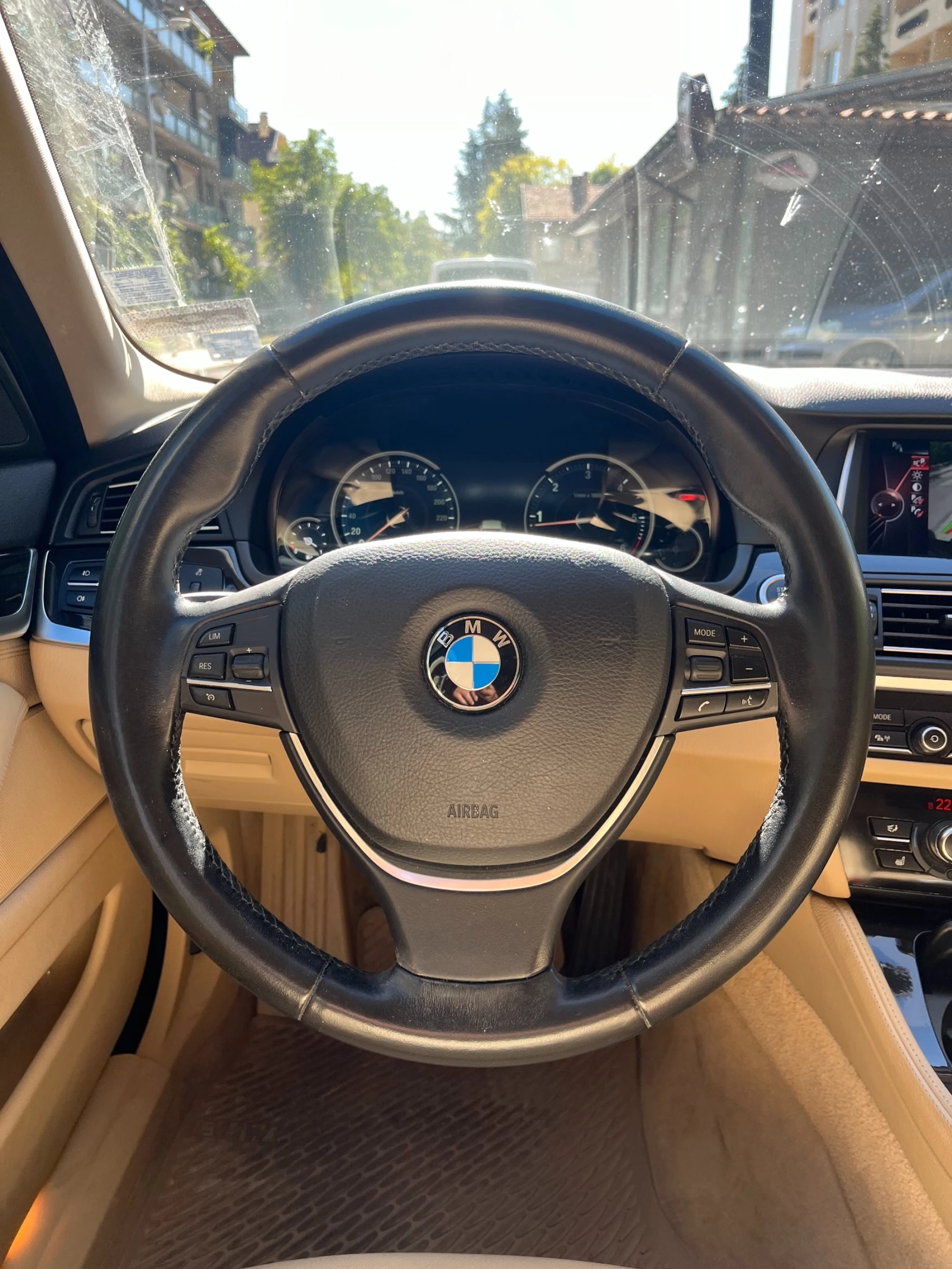 BMW 525 XDrive - изображение 8