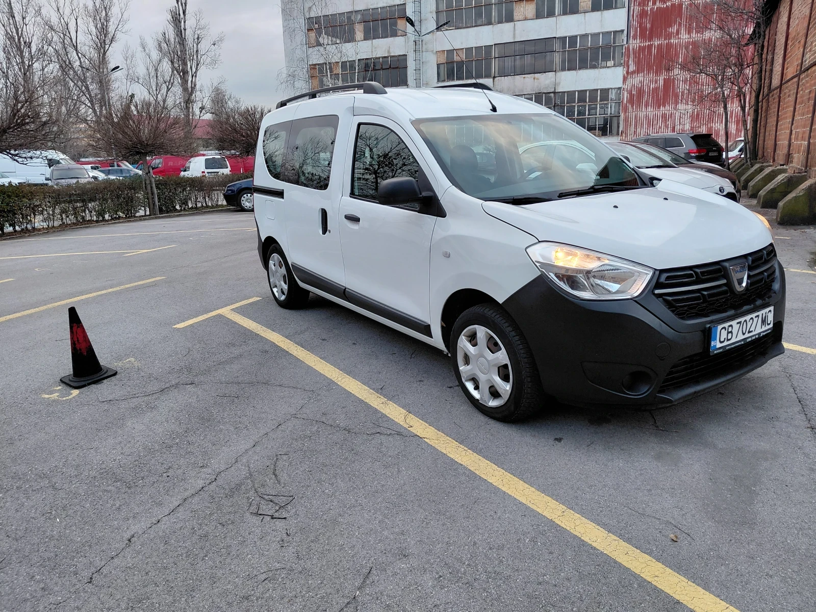 Dacia Dokker 1.6 ФАБРИЧНА ГАЗ / БЕНЗИН  - изображение 2