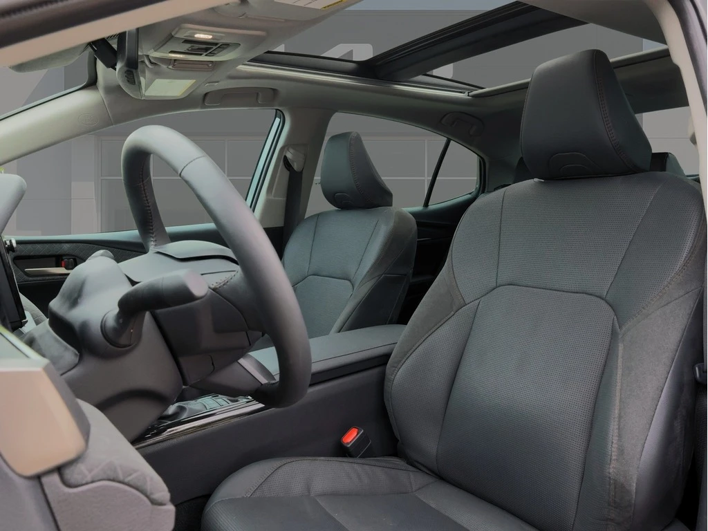 Toyota Camry XLE Hybrid AWD| Leather | Ventilated Seat | Pano R - изображение 10